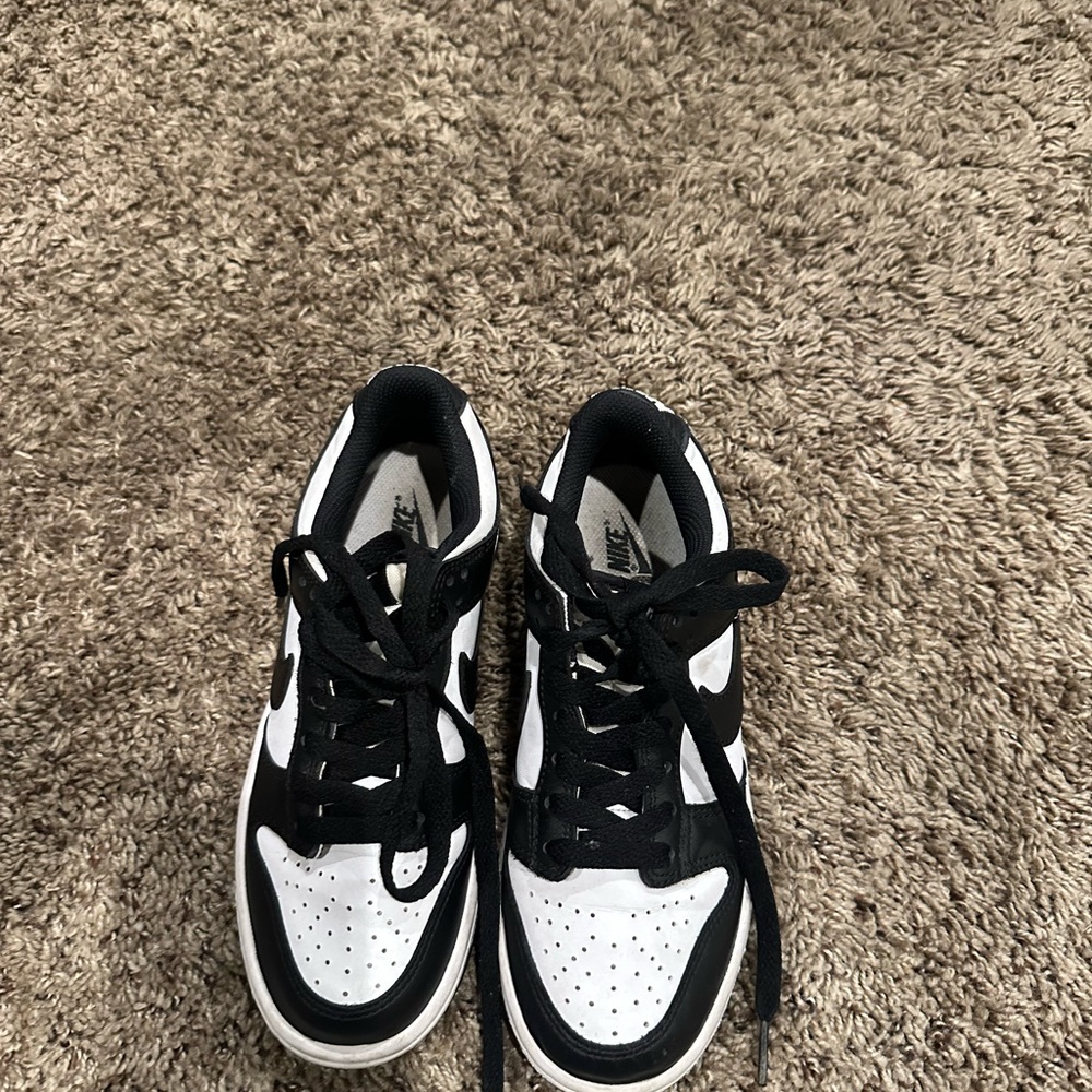 Nike Dunk Low Kids Black and White Low-Top Sneakers. Excellent condition